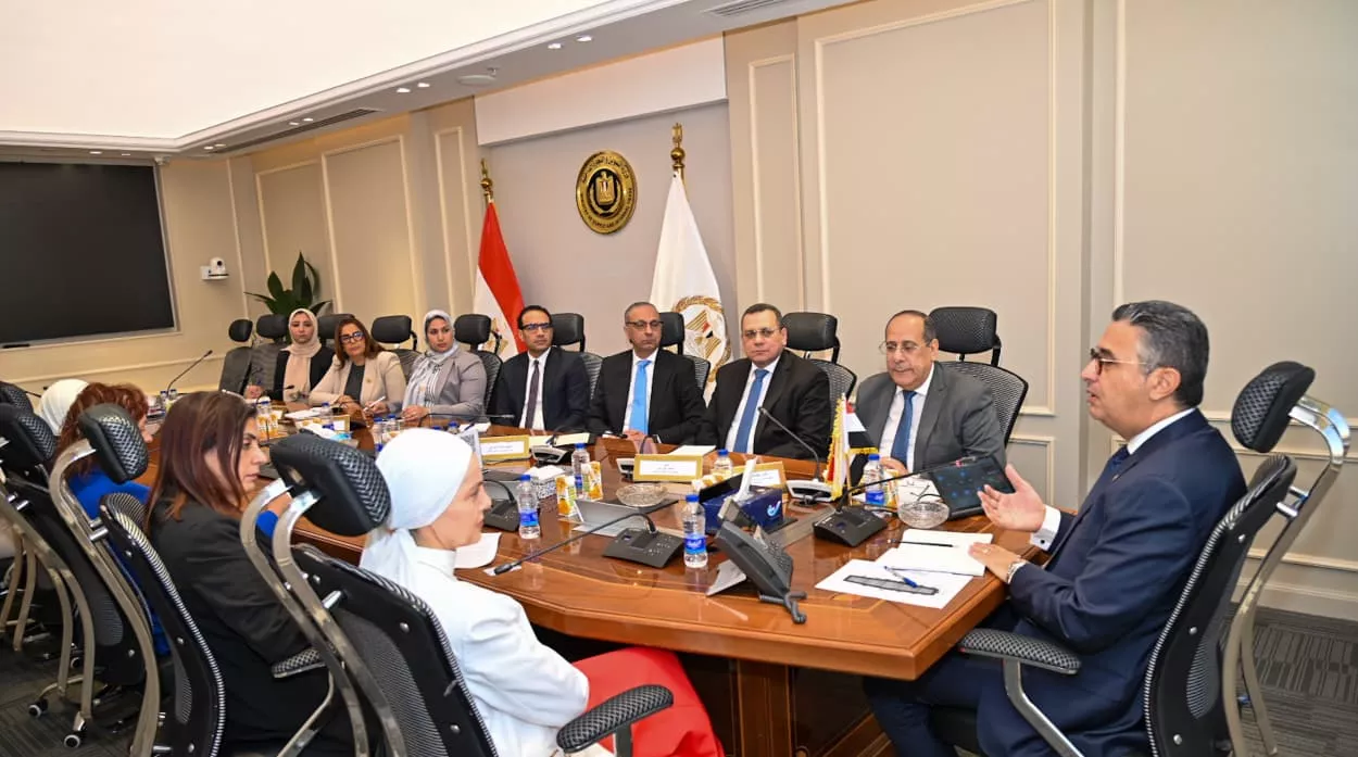 وزير التموين يعقد اجتماعًا مع مسؤولي برنامج الأغذية العالمي