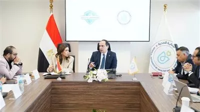 «الرعاية الصحية» و«التأمين الصحي الشامل» تبحثان تعزيز التنسيق المشترك والتكامل المؤسسي