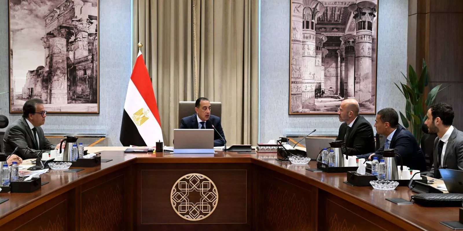 مدبولي يناقش مشروع مدينة المستشفيات والمعاهد بالعاصمة الجديدة