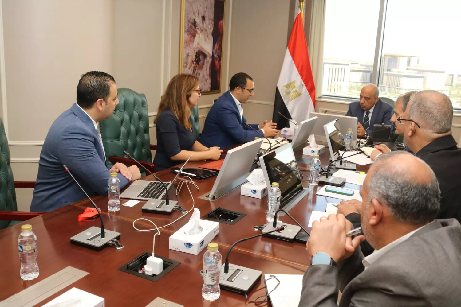 وزير الكهرباء يجتمع مع وفد شركة نكسوس انالاتيكا