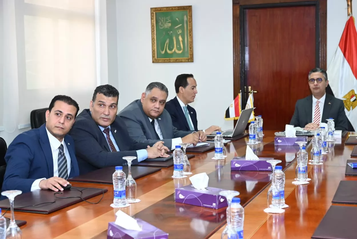 وزير التموين يتابع جهود جهاز تنمية التجارة الداخلية في التحول الرقمي