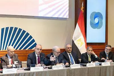 وزير الاستثمار يشارك في مائدة مستديرة بغرفة التجارة الأمريكية