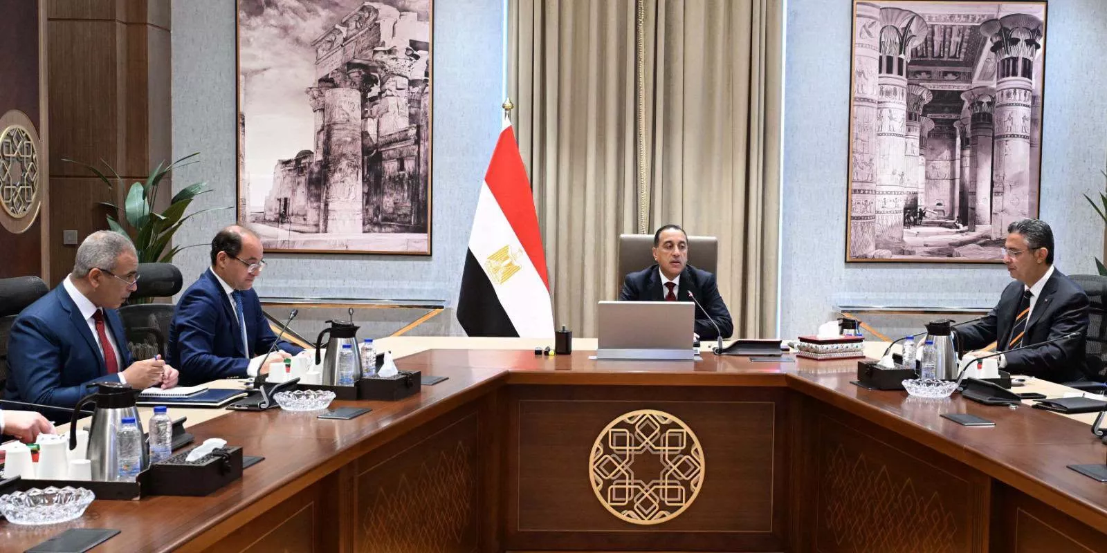 مدبولي يتابع إجراءات توفير مخزون مطمئن من السلع