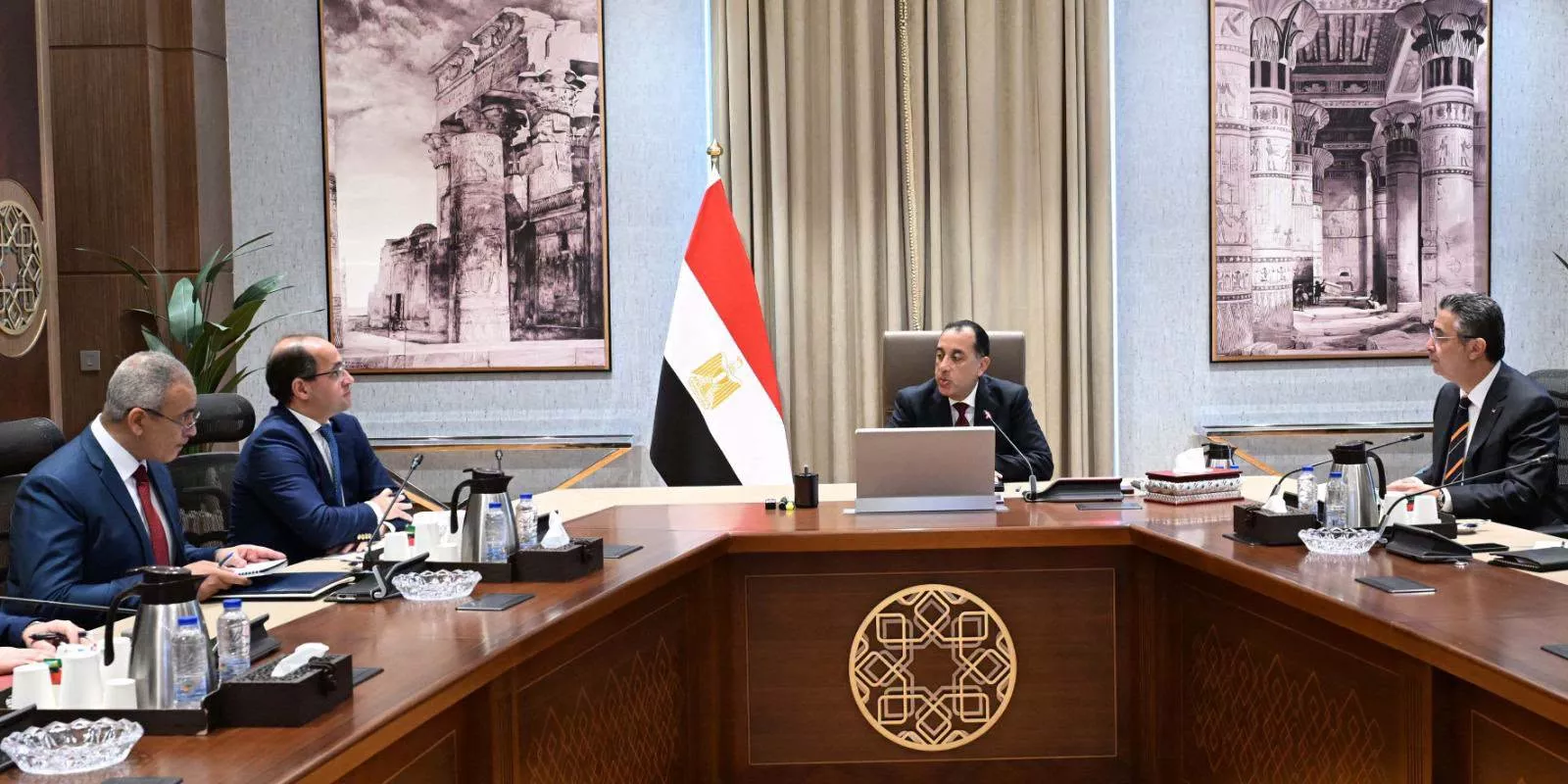 مدبولي يتابع إجراءات توفير مخزون مطمئن من السلع