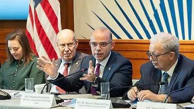وزير «الاستثمار» يبحث مع غرفة التجارة الأمريكية فرص الاستثمار  في مصر