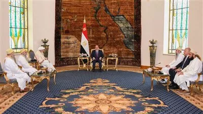 الرئيس السيسي يؤكد حرص مصر على الاستمرار في تطوير مساجد آل البيت