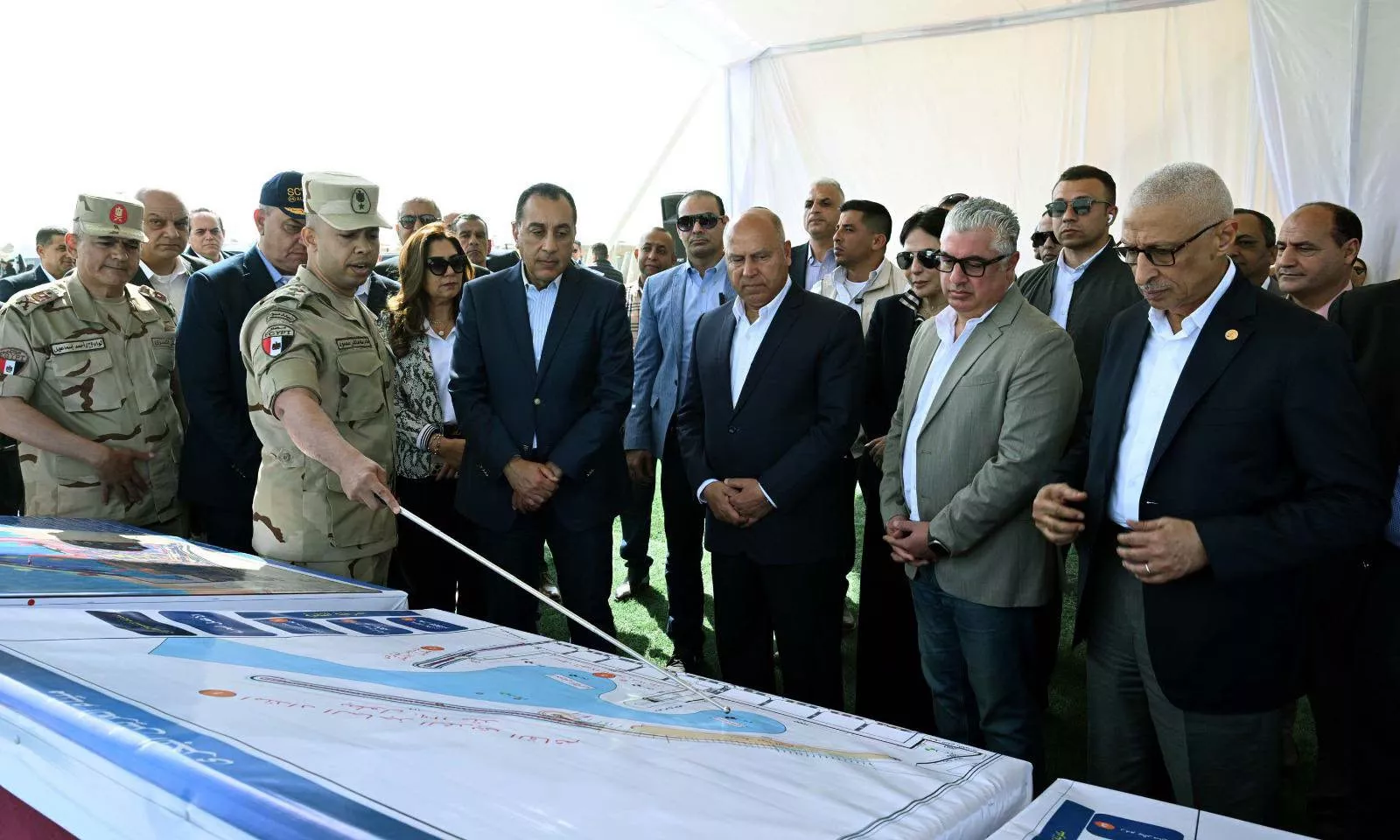 رئيس الوزراء يتفقد مشروع تطوير ميناء العريش البحري 