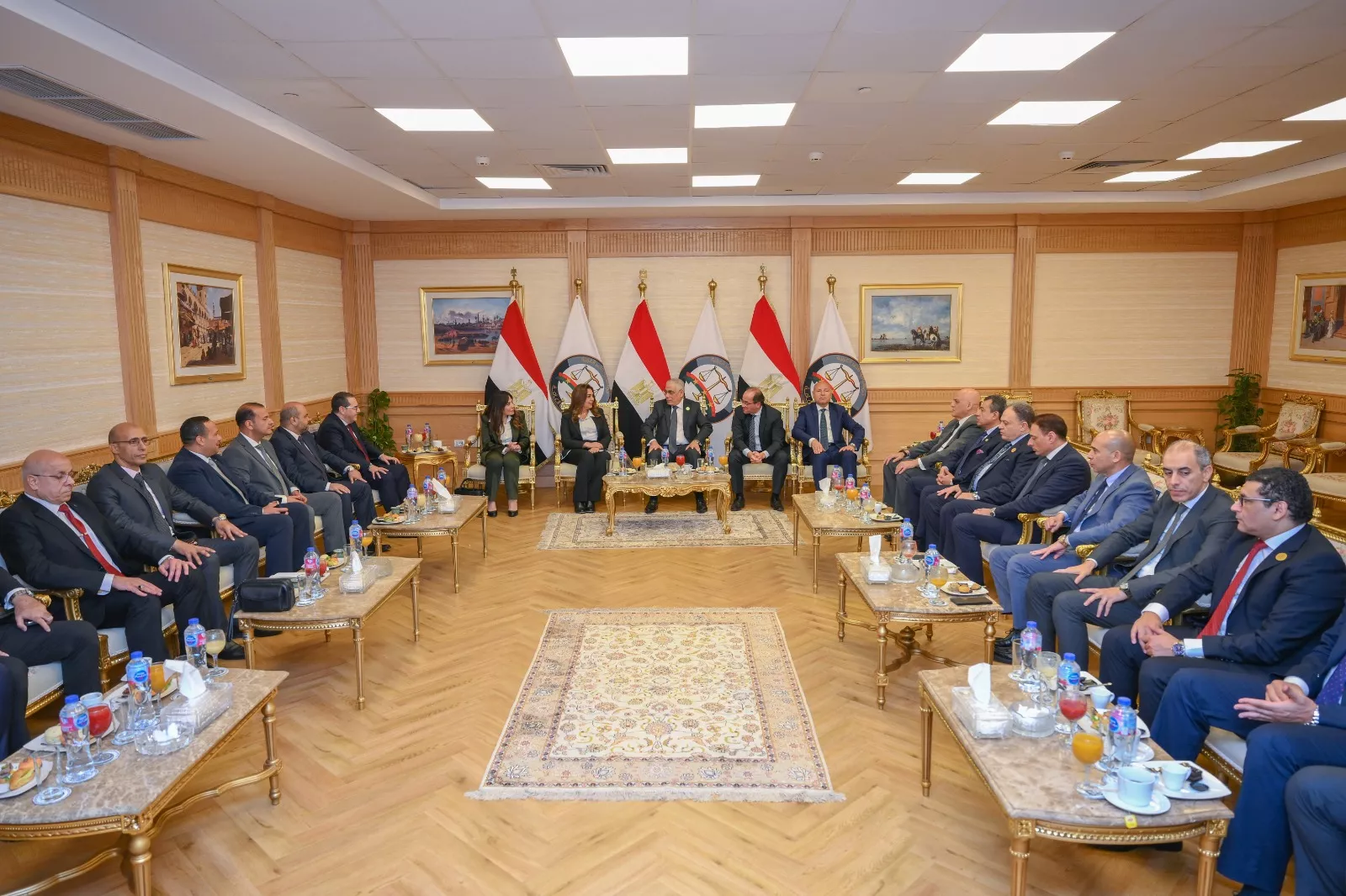 النيابة العامة تشهد احتفالية بمقر مكتب النائب العام مع عدد من كبار مسؤولي الوزارات والجهات المعنية