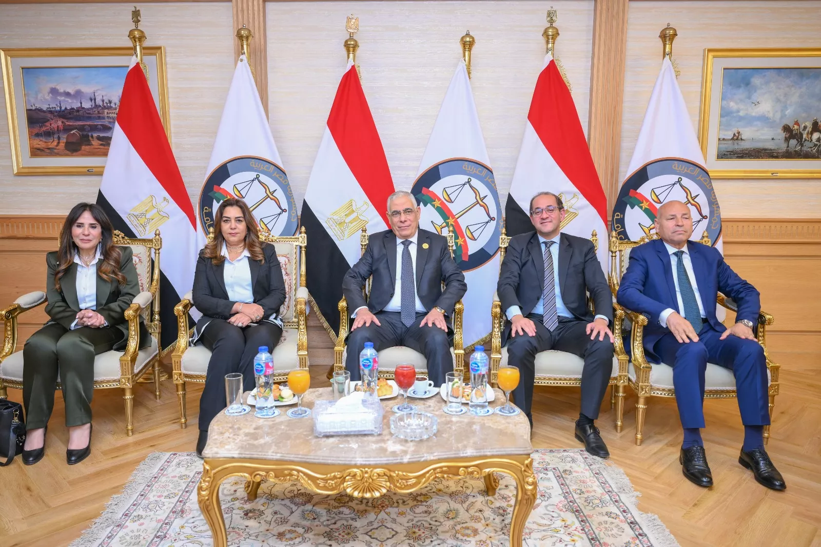 النيابة العامة تشهد احتفالية بمقر مكتب النائب العام مع عدد من كبار مسؤولي الوزارات والجهات المعنية