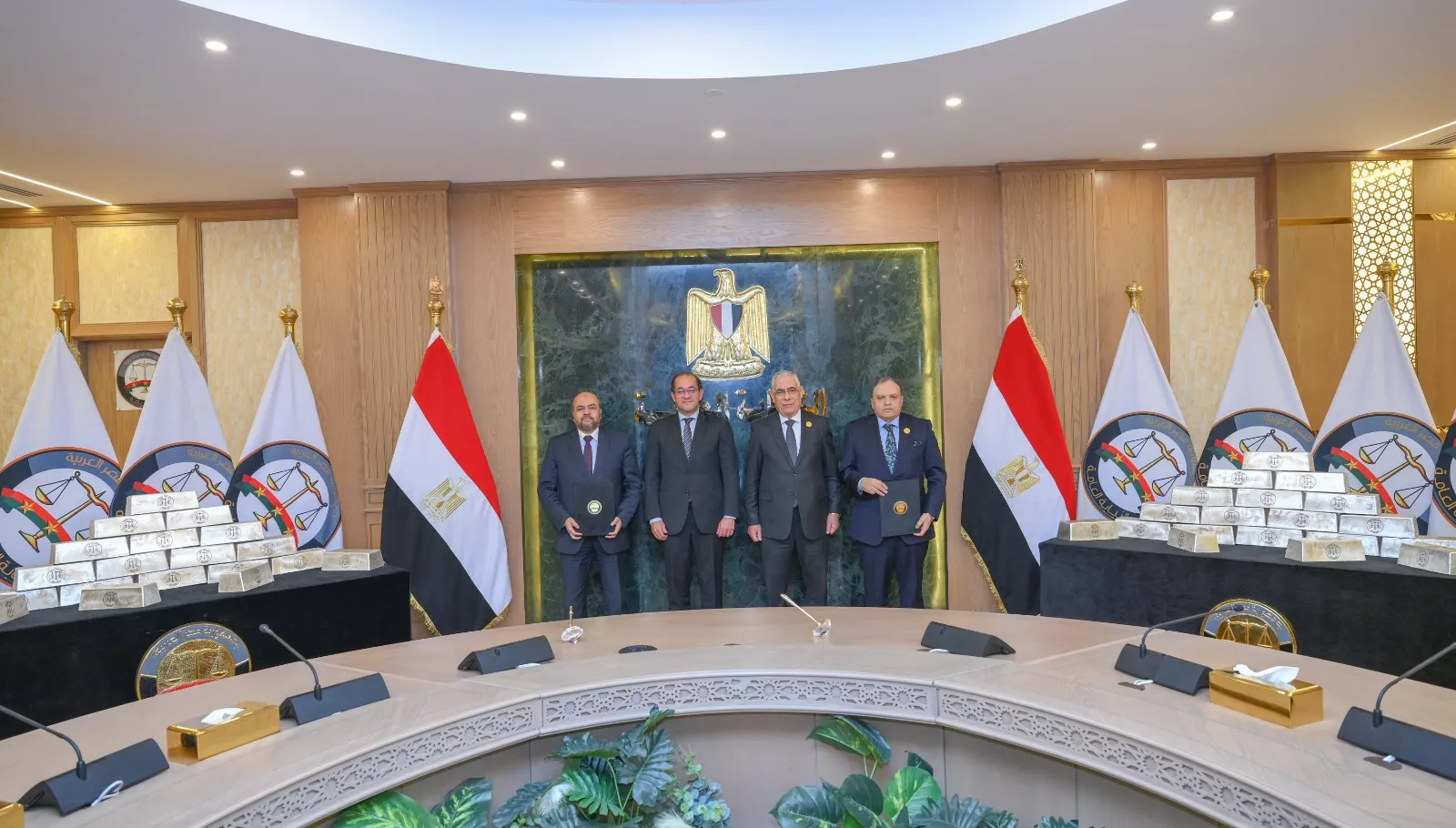 النيابة العامة تشهد احتفالية بمقر مكتب النائب العام مع عدد من كبار مسؤولي الوزارات والجهات المعنية