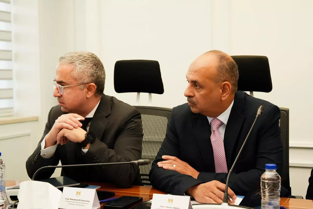 تعاون بين وزارتي الاستثمار والتجارة الخارجية والعمل