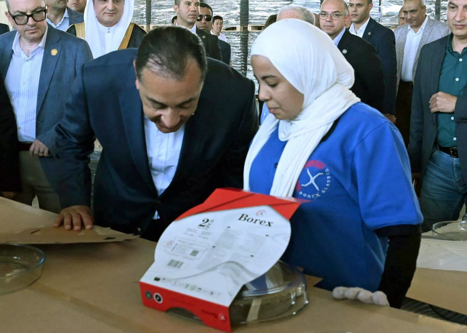رئيس الوزراء يفتتح مصنع شركة بوريكس للزجاج المحدودة