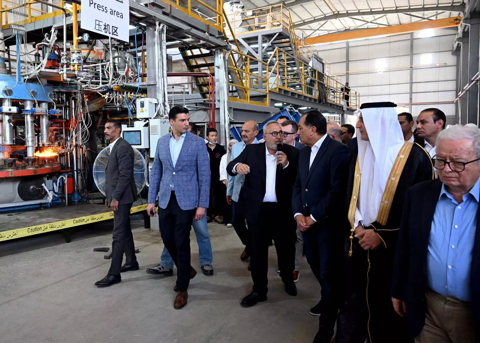 رئيس الوزراء يفتتح مصنع شركة بوريكس للزجاج المحدودة
