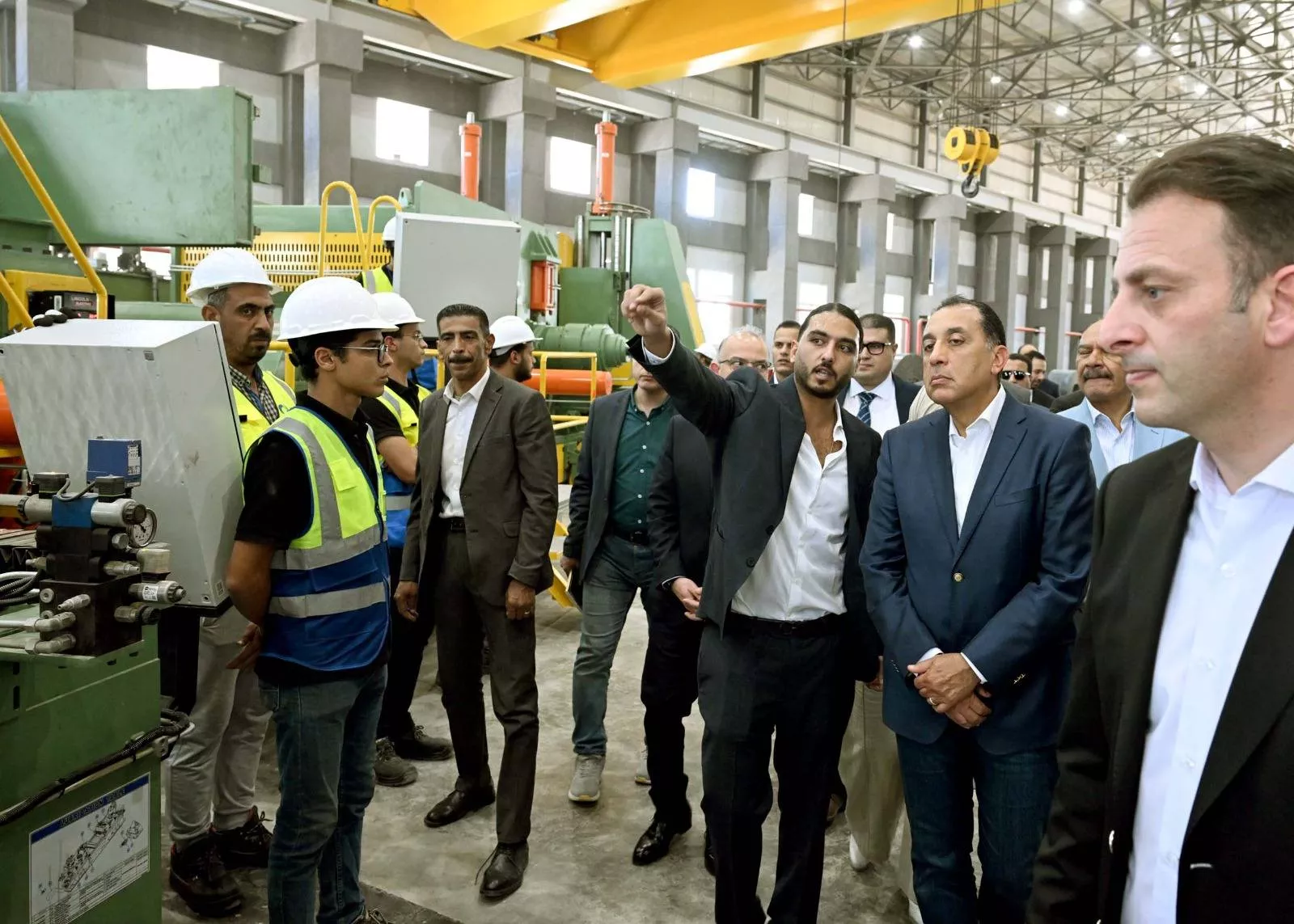 رئيس الوزراء يفتتح مصنع جو ستيل