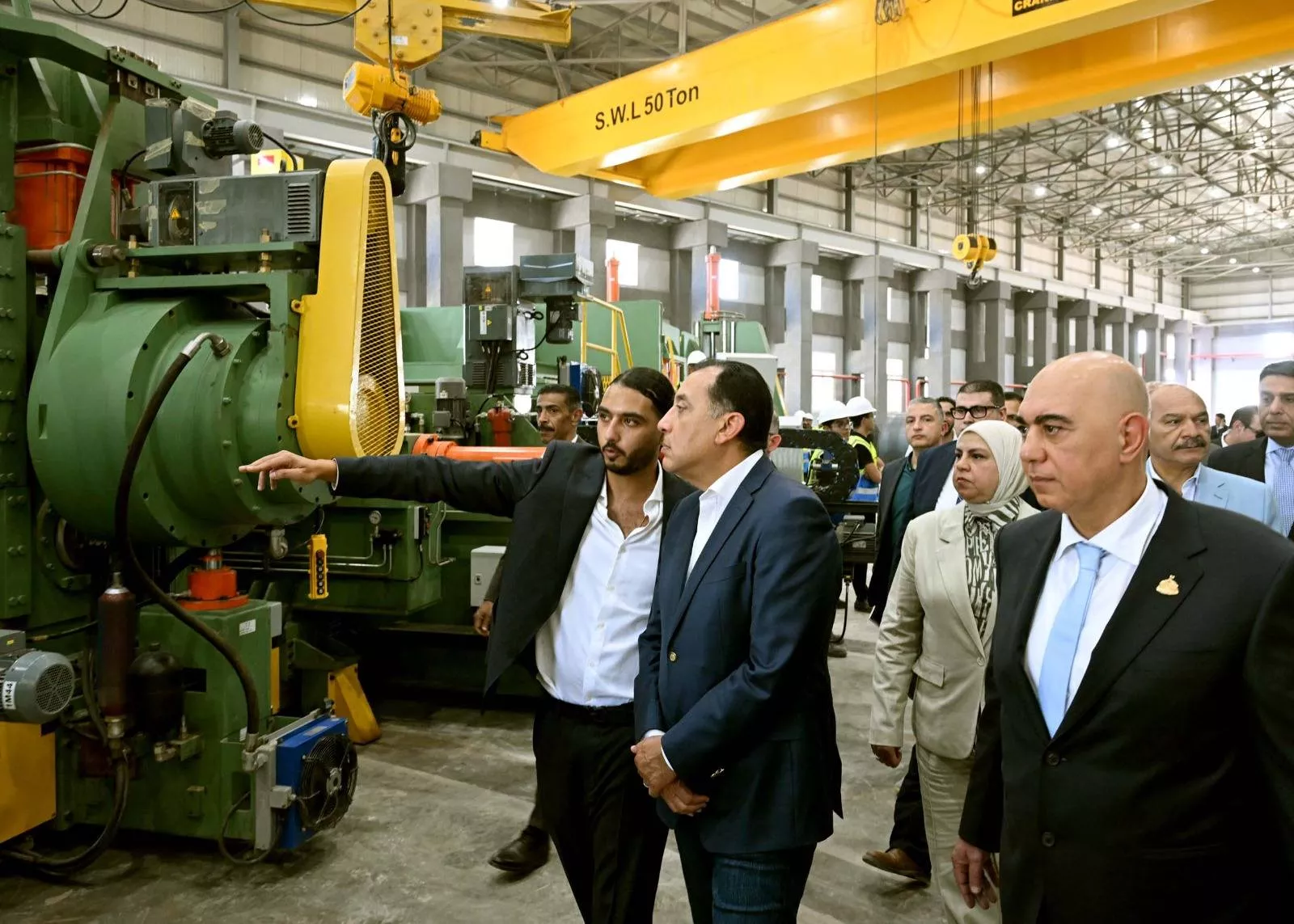 رئيس الوزراء يفتتح مصنع جو ستيل