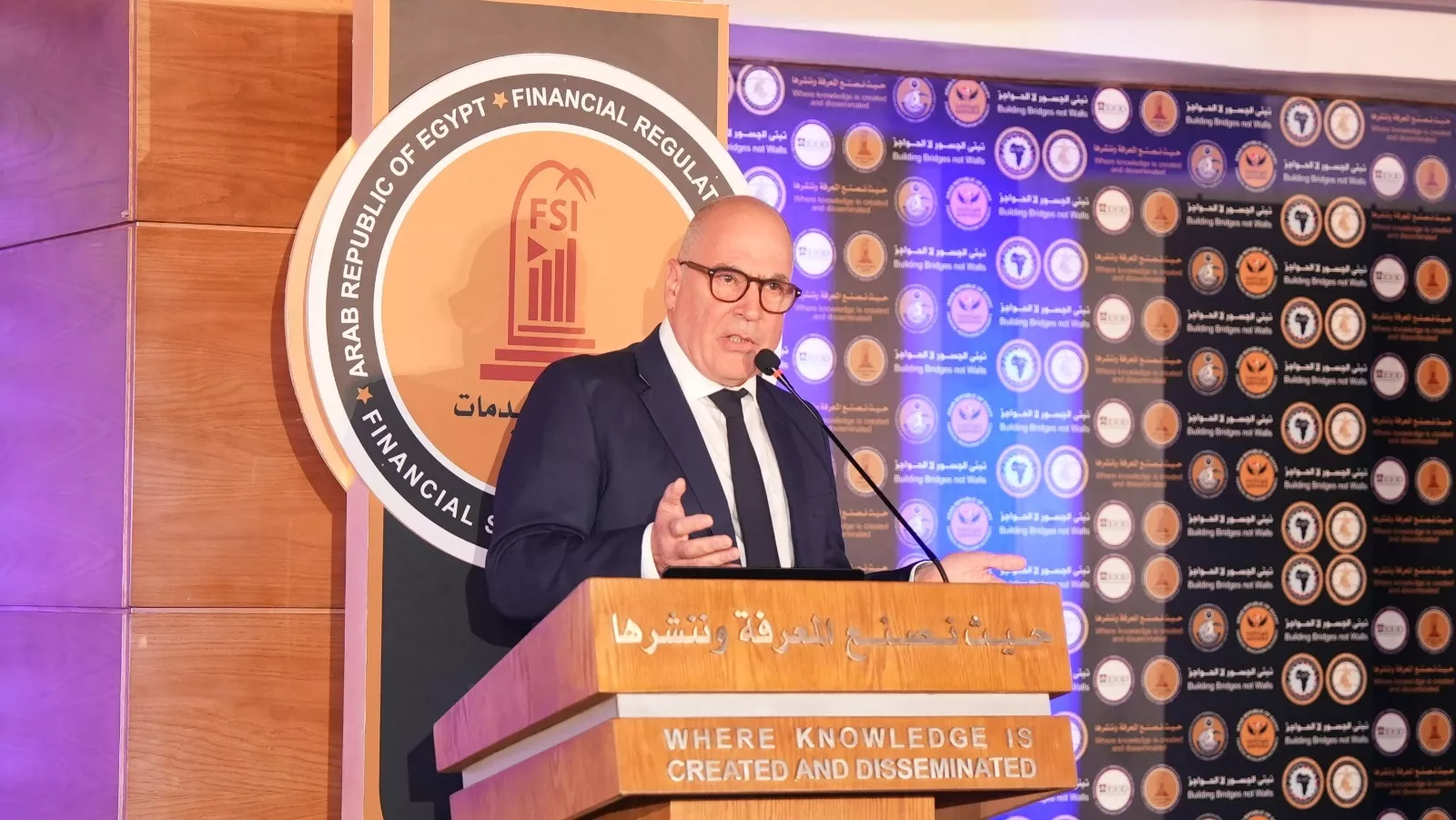 الرقابة المالية تنظم حلقة نقاشية حول «قيادة المستقبل