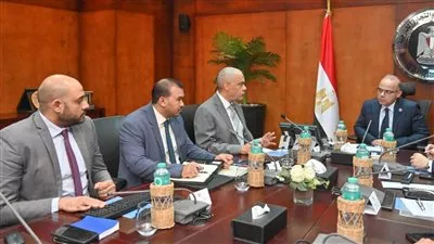 وزير «الاستثمار» يبحث مع «مجموعة العربي» خطط التوسع الصناعي وزيادة المكون المحلي