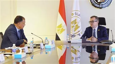 وزير «التخطيط» يبحث سبل التعاون المستقبلي مع مجموعة البنك الإسلامي للتنمية