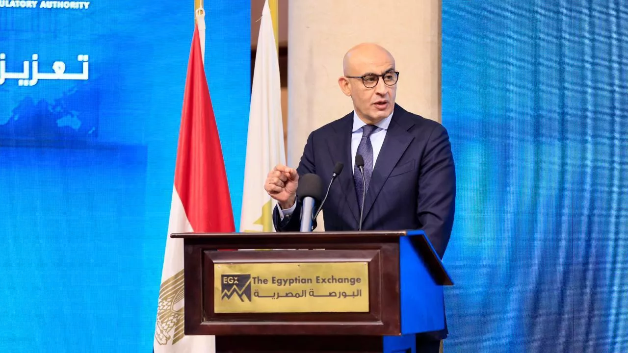 محمد عبد اللطيف وزير التربية والتعليم والتعليم الفني 