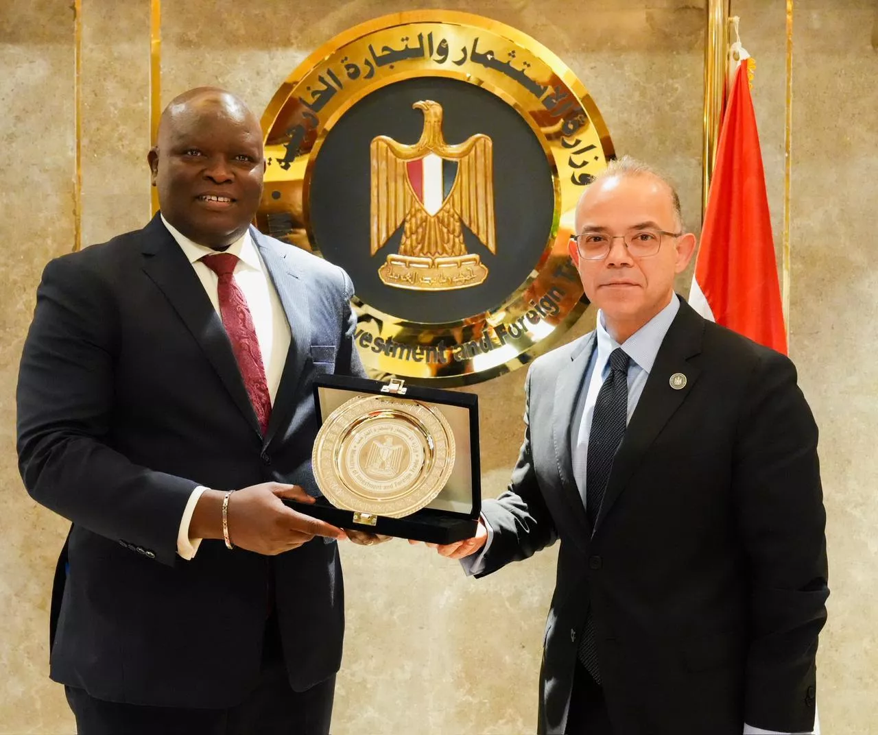 وزير الاستثمار يجتمع مع وزير الاستثمار بجمهورية جنوب السودان