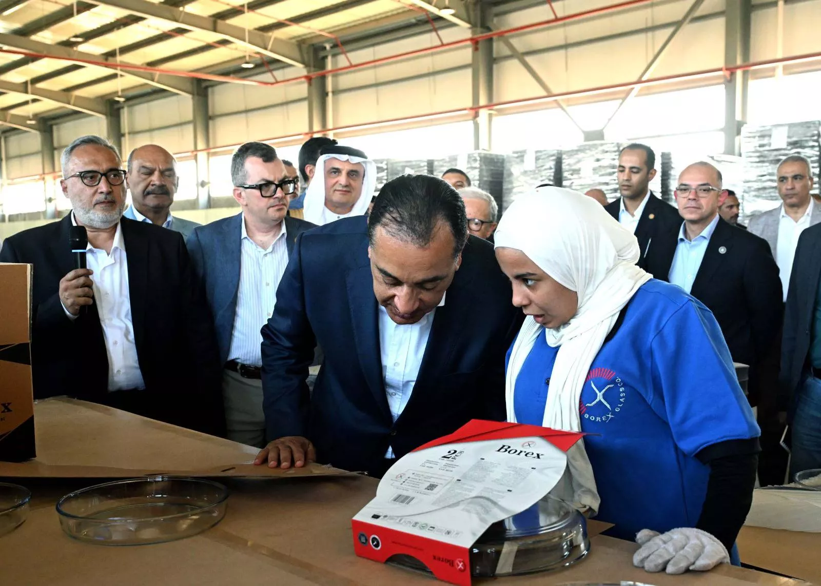 رئيس الوزراء يفتتح مصنع شركة بوريكس للزجاج المحدودة