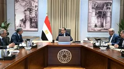 رئيس الوزراء يُتابع إجراءات دعم وتحفيز قطاع السياحة
