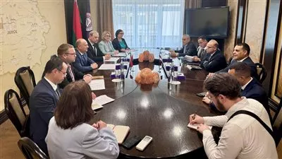 مصر وبيلاروسيا تبحثان سبل تعزيز العلاقات الاقتصادية والتجارية والاستثمارية
