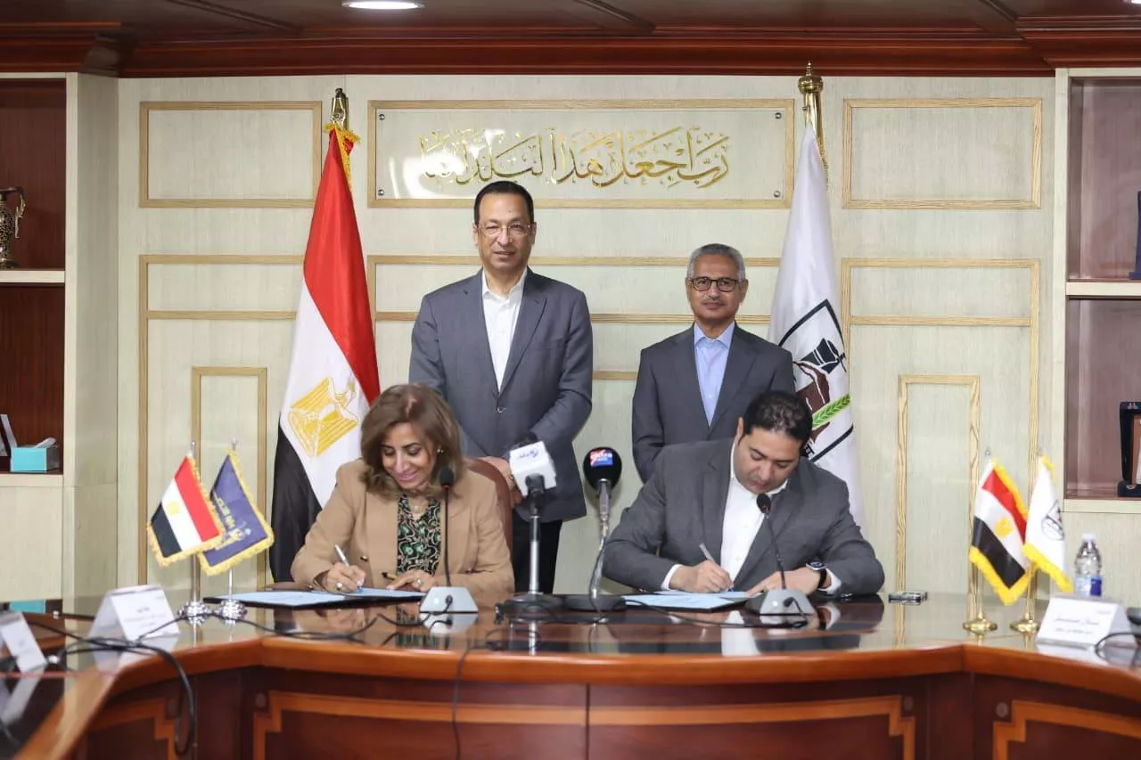 توقيع مذكرتي التفاهم بين وزارة الاتصالات ومحافظ بني سويف