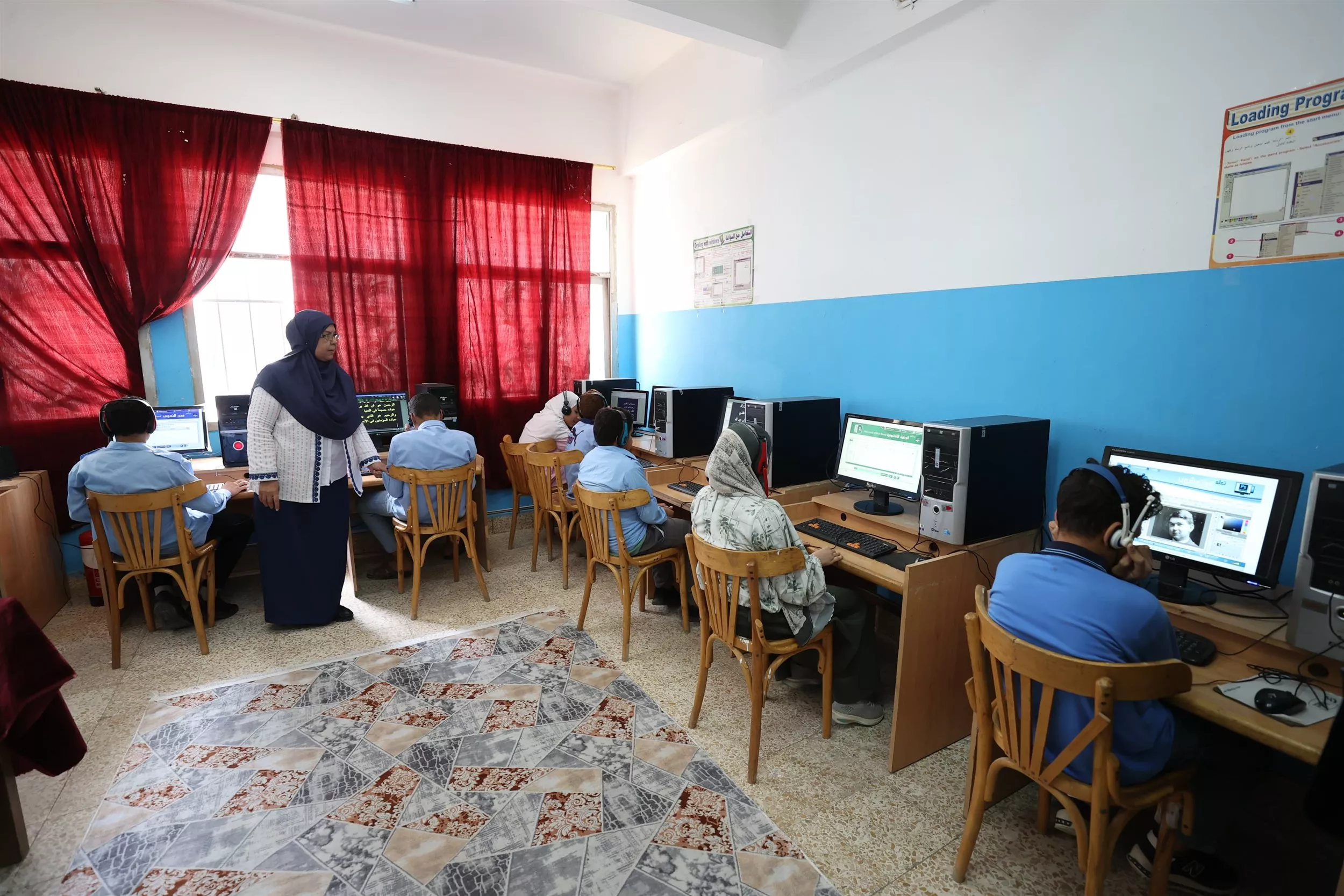 وزير الاتصالات يفتتح مكتب بريد بني سويف