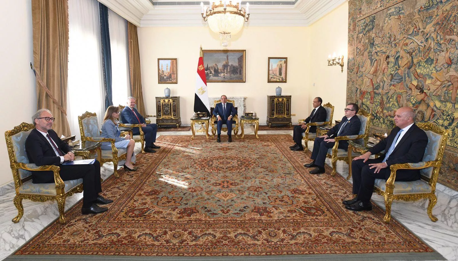 الرئيس عبد الفتاح السيسي يستقبل الأمين العام لمنظمة OECD