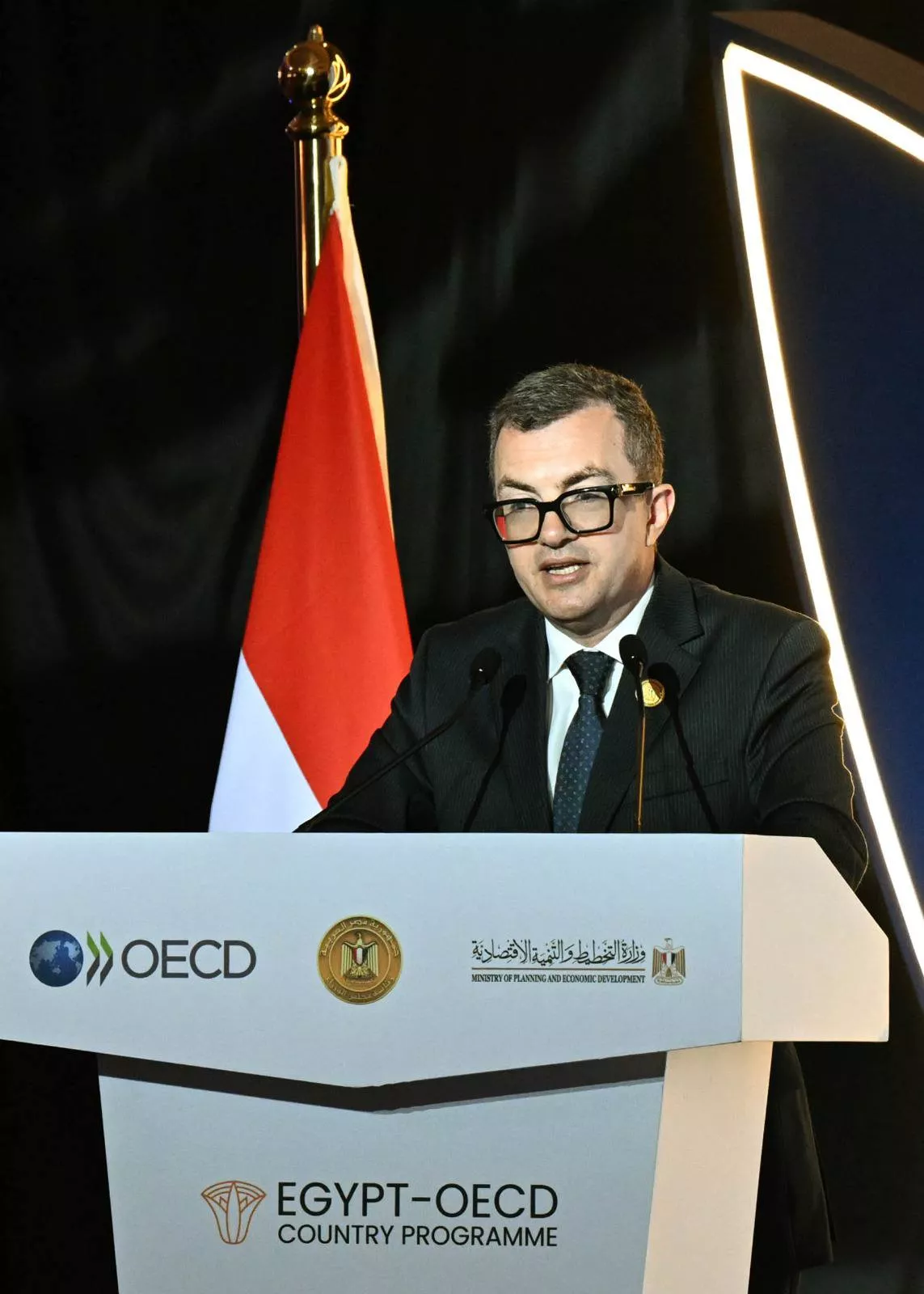 الدكتور أحمد رستم وزير التخطيط