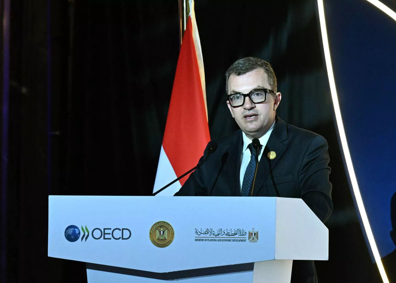 الدكتور أحمد رستم وزير التخطيط