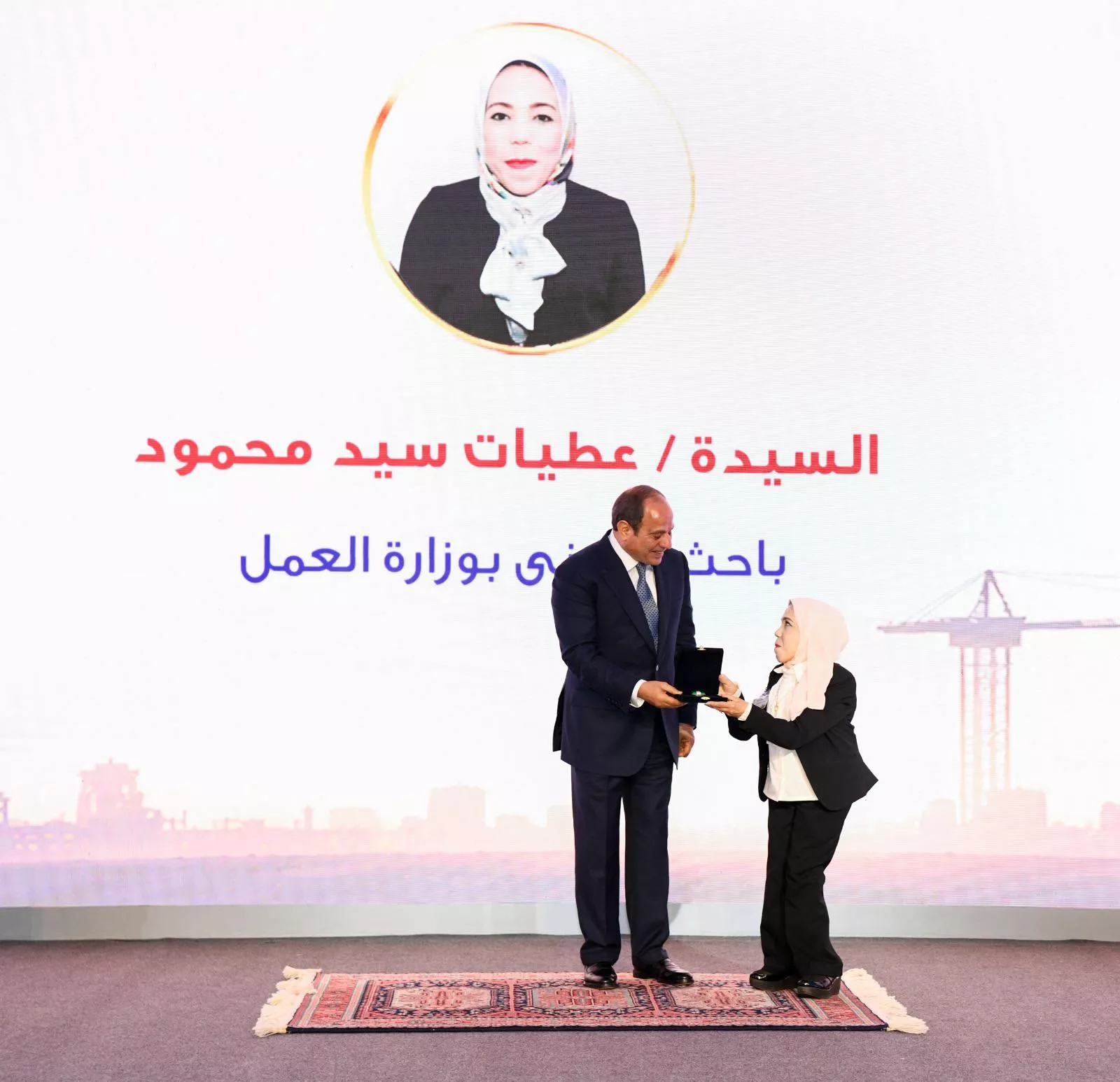 الرئيس السيسي يشارك في احتفال عيد العمال