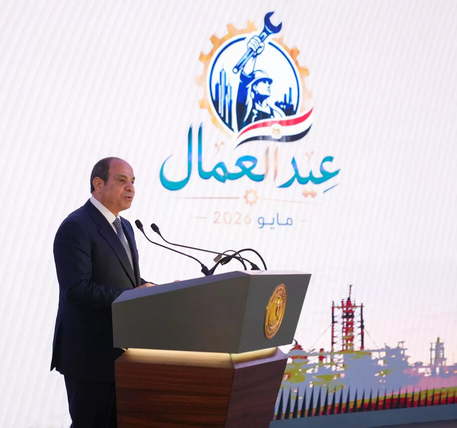 الرئيس السيسي يشارك في احتفال عيد العمال