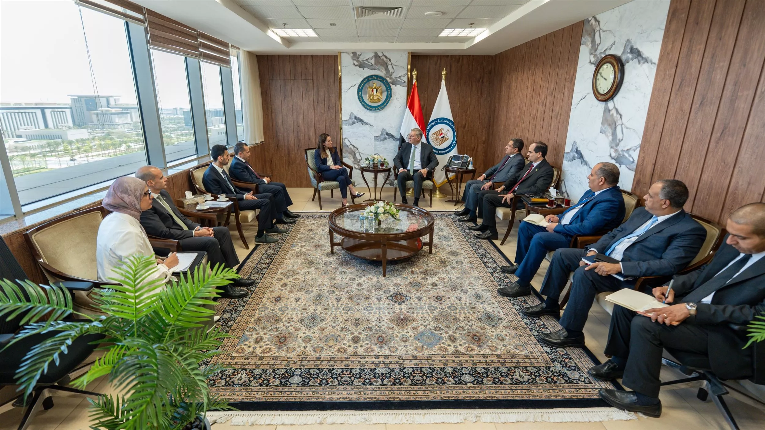 وزير البترول يجتمع مع رئيس شركة بريتش بتروليوم العالمية