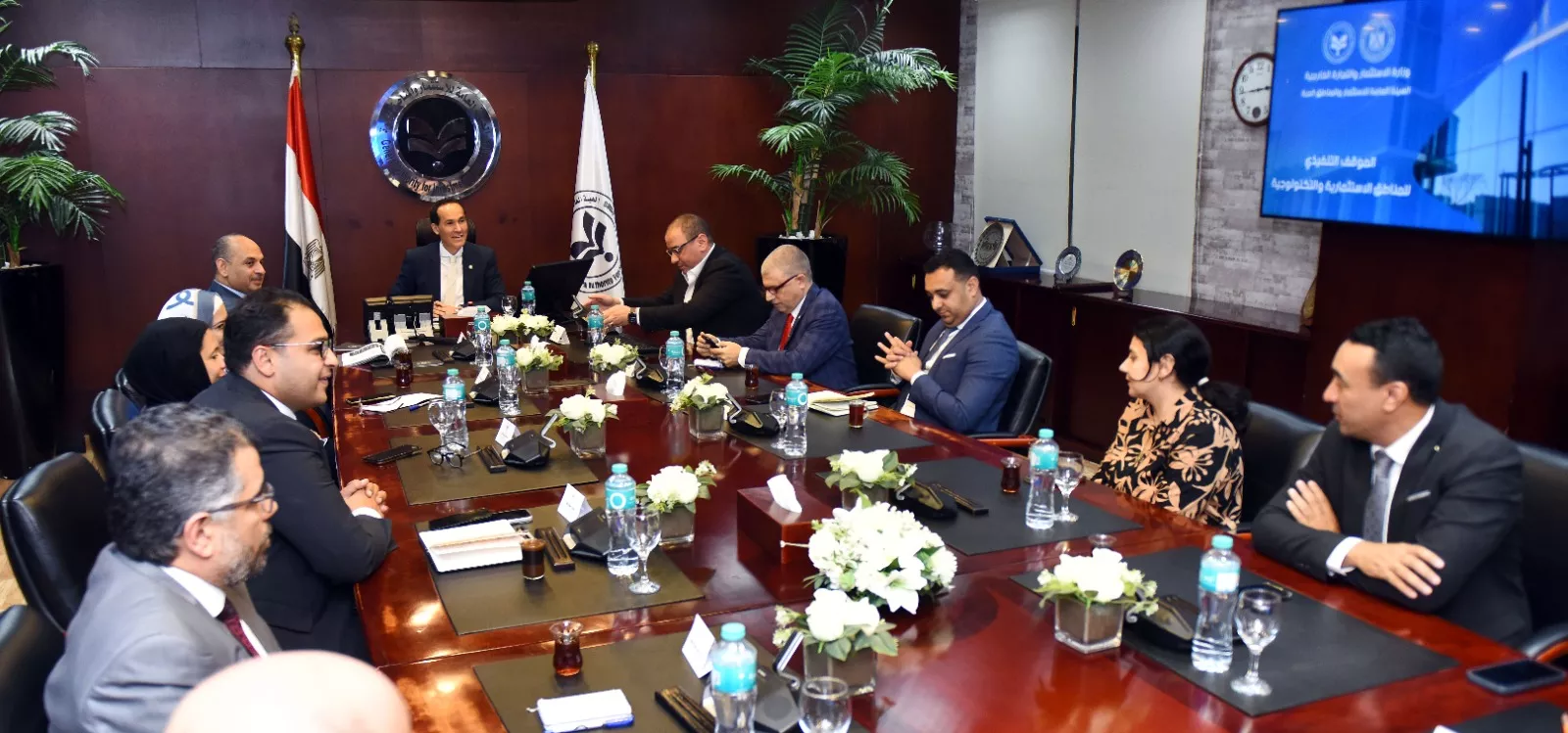 وزير الاستثمار يجتمع مع قيادات المناطق الحرة والاستثمارية والتكنولوجية