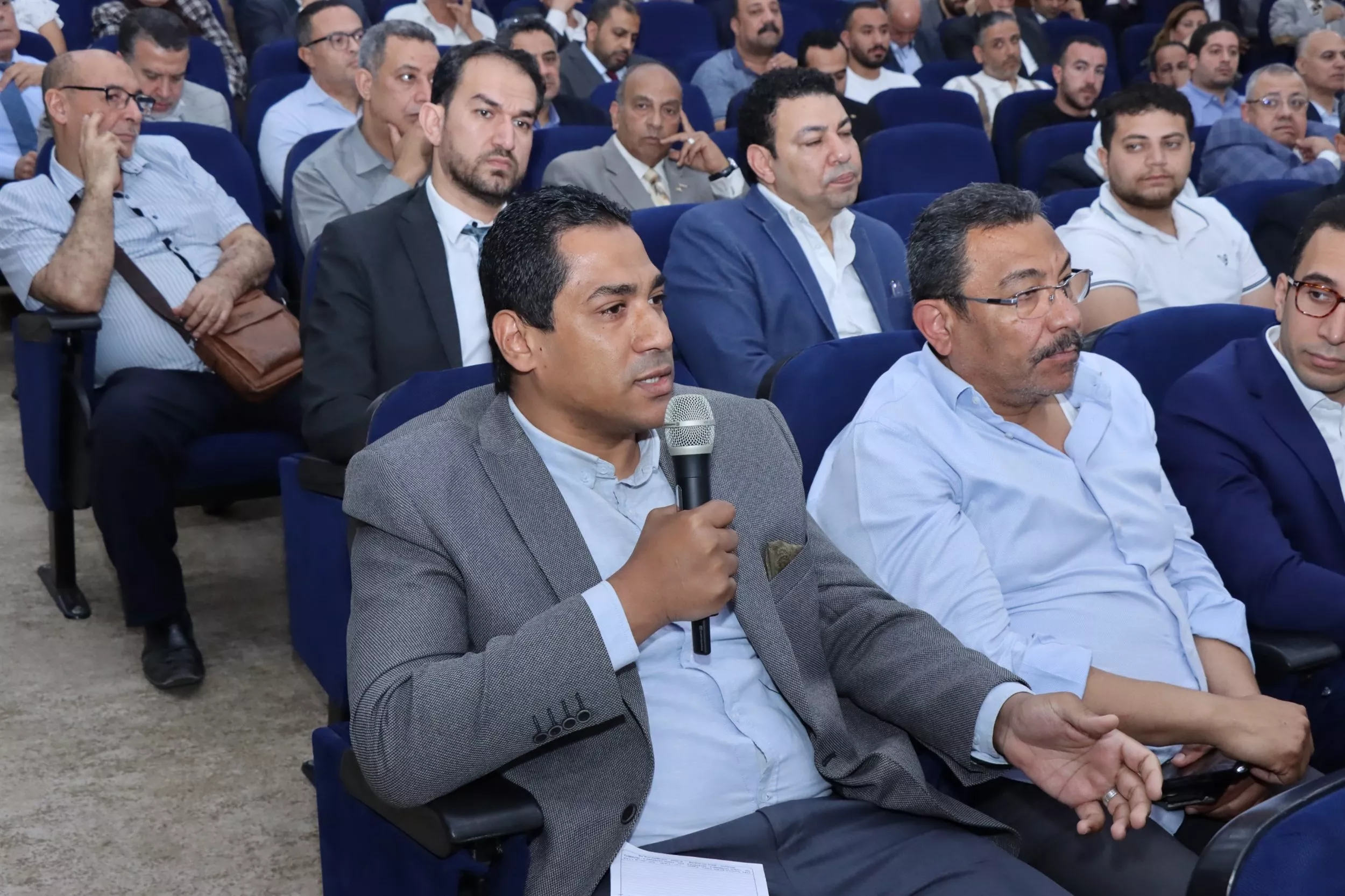 رئيس هيئة التنمية الصناعية تعقد لقاءً موسعًا مع ممثلي اتحاد الصناعات المصرية