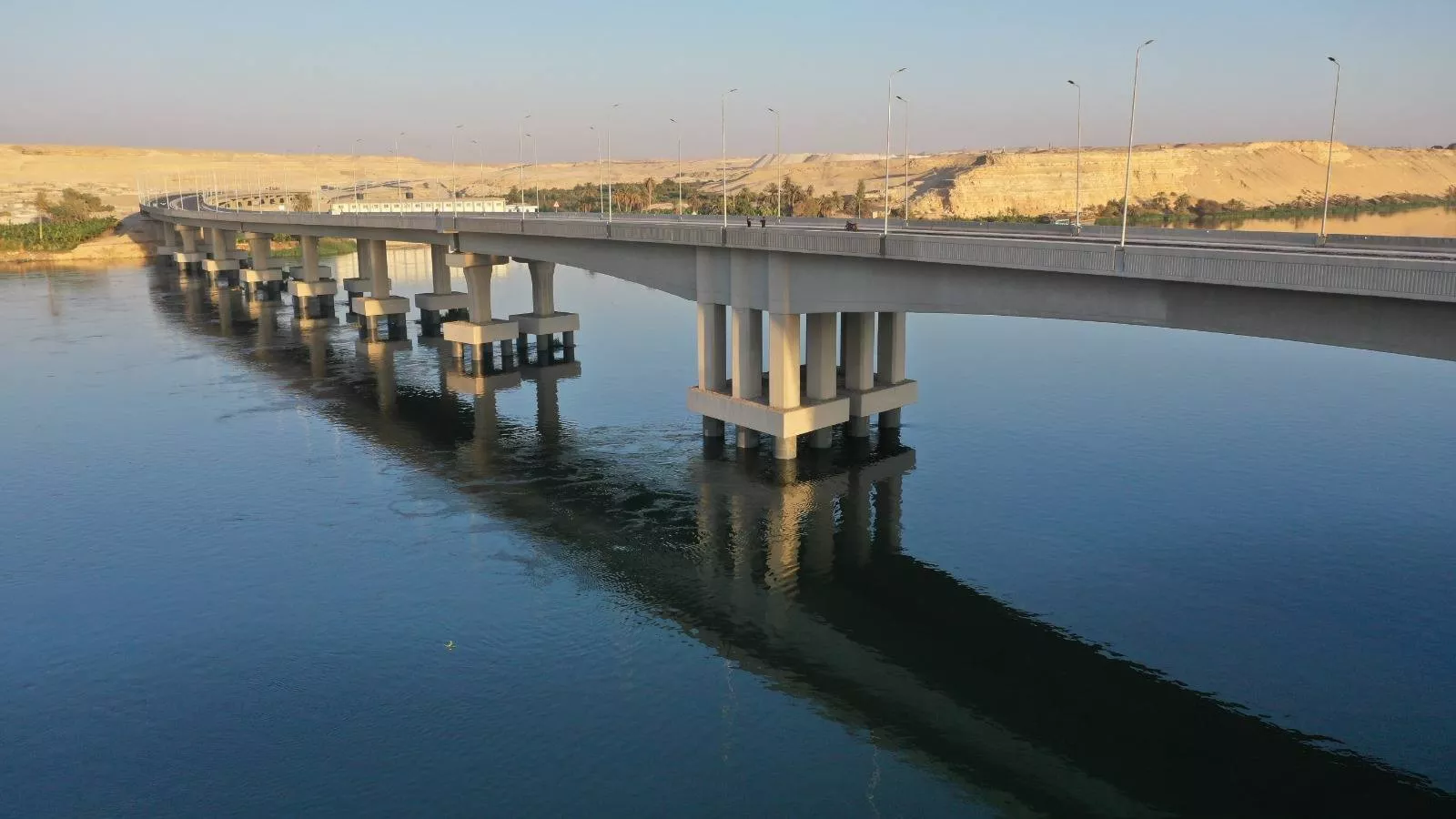 وزير النقل يشهد تشغيل المرحلة الأولى من محور الفشن التنموي