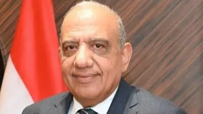 وزير «الكهرباء» يتابع تنفيذ مشروعات الطاقة الشمسية والرياح في الزعفرانة وجبل الجلالة