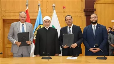 «البريد المصري» يقدم خدمات مالية متكاملة للطلاب والعاملين في جامعة الأزهر
