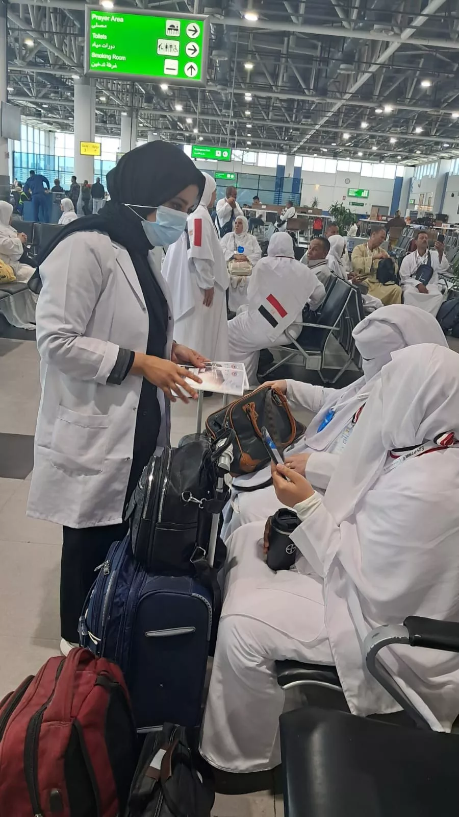 الصحة تكثف خدماتها الوقائية والتثقيفية لضيوف الرحمن بالمطارات والموانئ