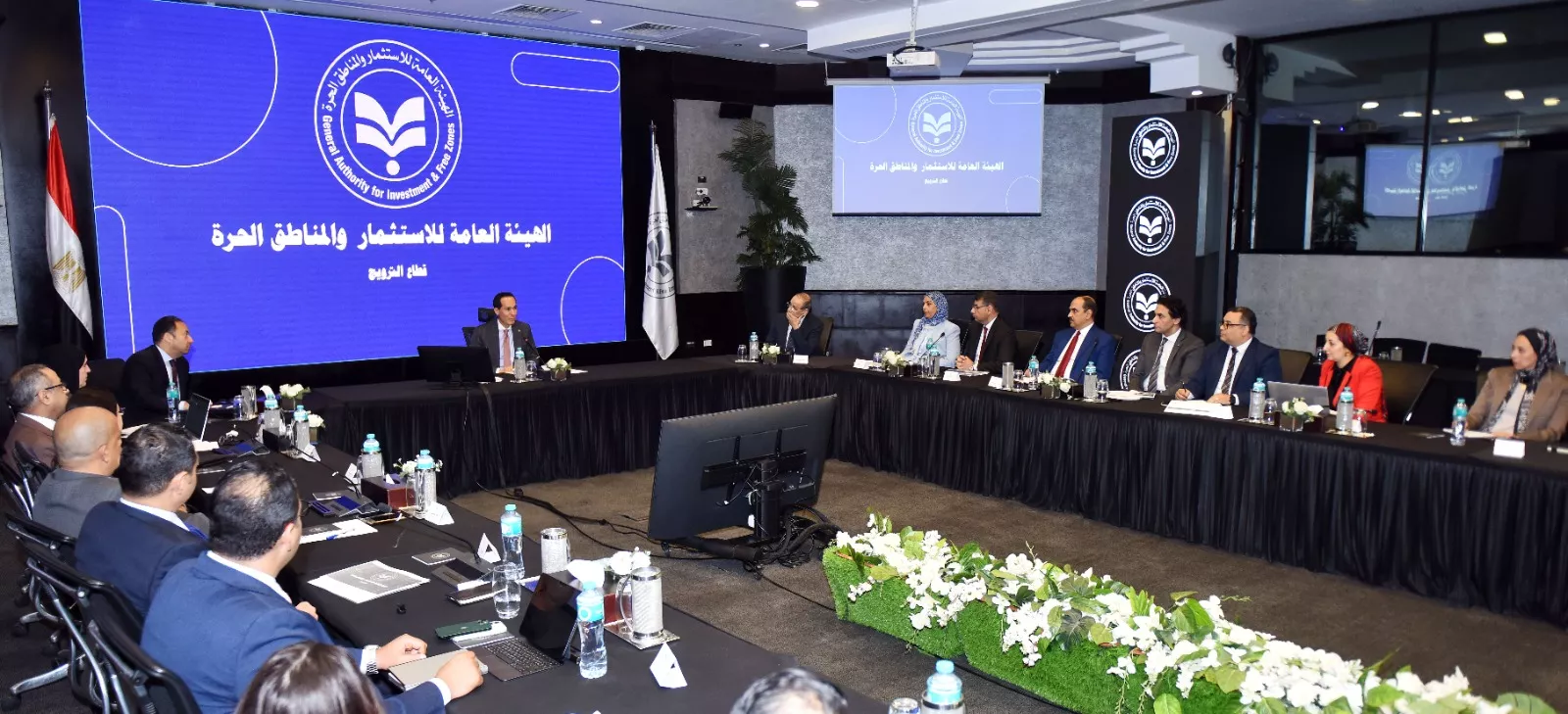 محمد عوض يعقد اجتماع مع قيادات قطاع الترويج بالهيئة