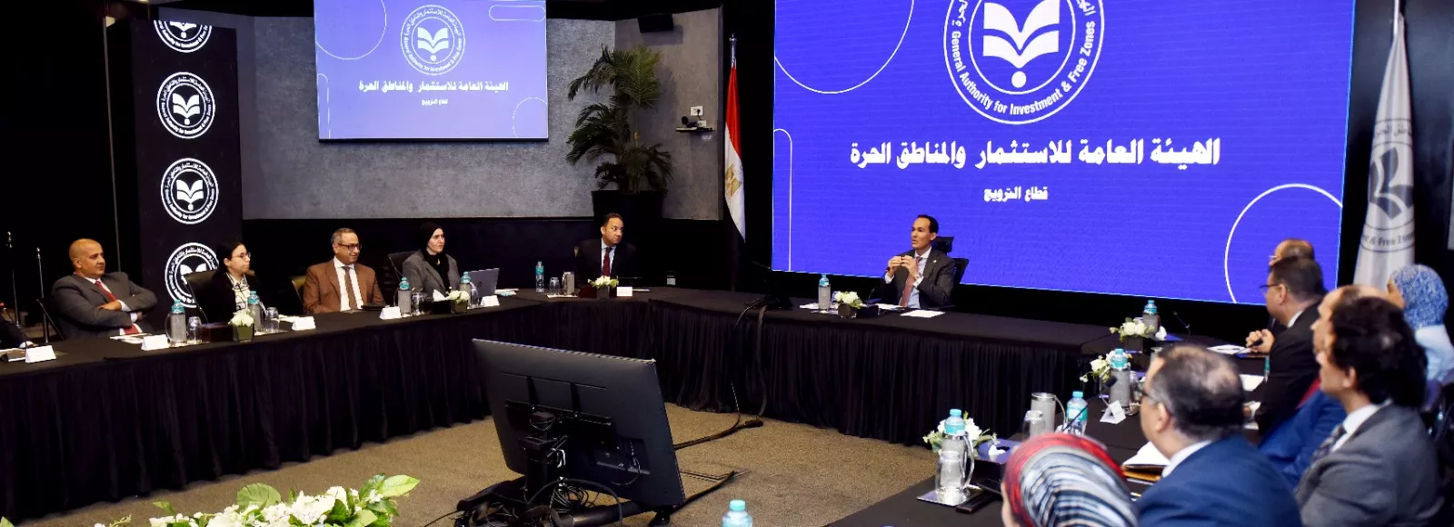 محمد عوض يعقد اجتماع مع قيادات قطاع الترويج بالهيئة