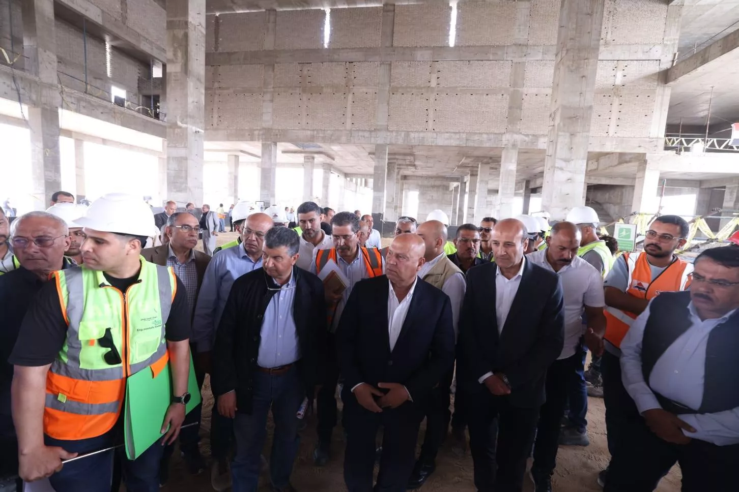 وزير النقل يتفقد الخط الثاني من شبكة القطار الكهربائي السريع