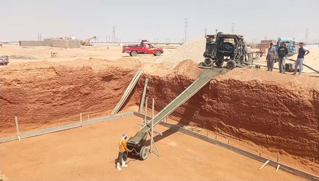 وزيرة الإسكان تتابع توفيق أوضاع أراضي الشروق والعبور الجديدة