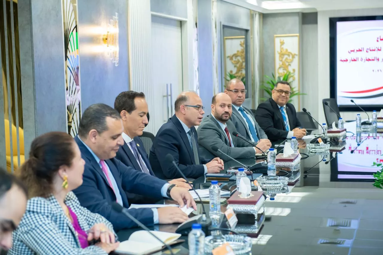 وزيرا الإنتاج الحربي والاستثمار يبحثان فرص توطين التنمية وتعزيز التصنيع المحلى