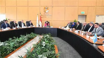 وزيرة «الإسكان» تؤكد ضرورة الانتهاء من ملفات التصالح وتقنين الأوضاع بالمدن الجديدة