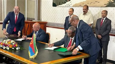 مصر وإريتريا توقعان اتفاقية للتعاون في مجال النقل البحري