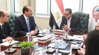 وزير «الصحة» يناقش مقترح حملة وطنية لرفع الوعي بالأمراض غير المعدية