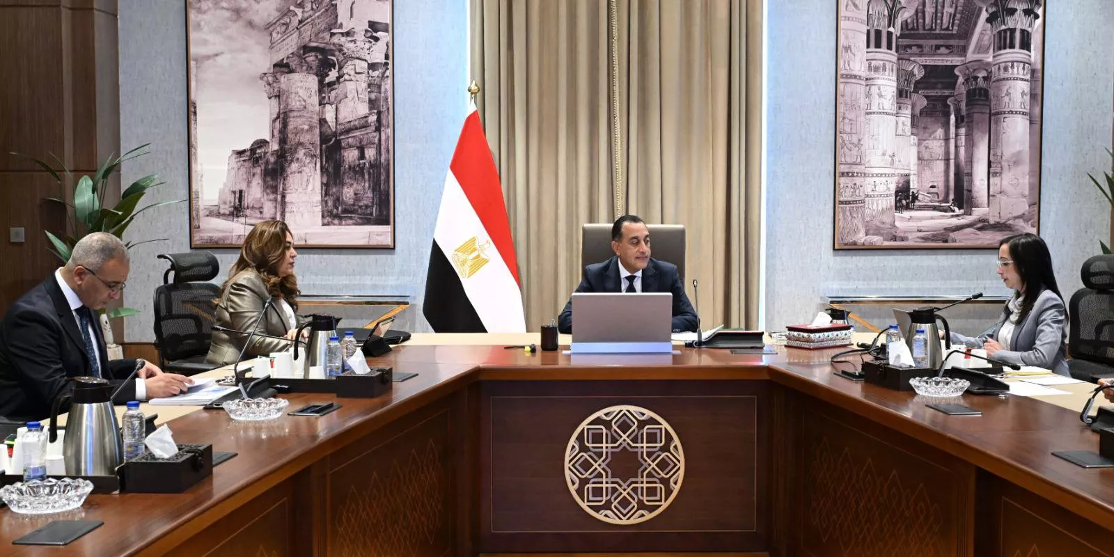 مدبولي يتابع الموقف التنفيذي للمشروعات التنموية بالبحيرة